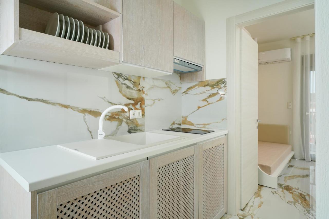 Athina Palace Luxurious Appartments Potos Ngoại thất bức ảnh