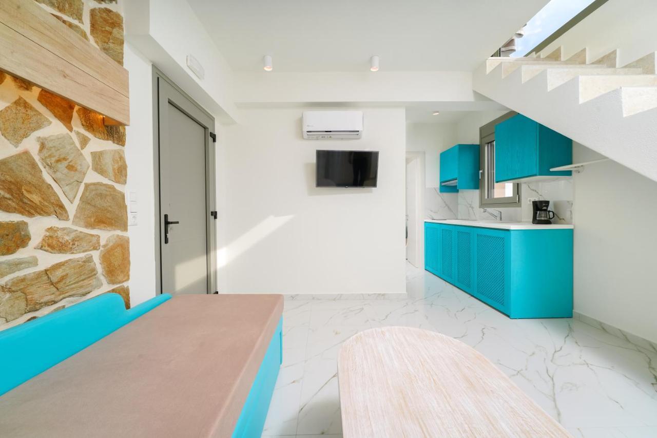 Athina Palace Luxurious Appartments Potos Ngoại thất bức ảnh