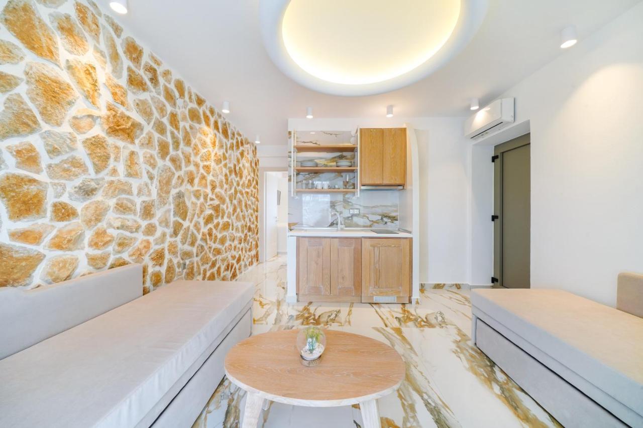 Athina Palace Luxurious Appartments Potos Ngoại thất bức ảnh