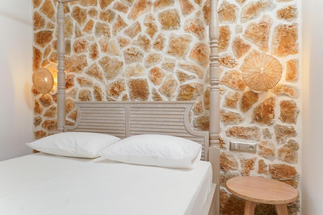 Athina Palace Luxurious Appartments Potos Ngoại thất bức ảnh